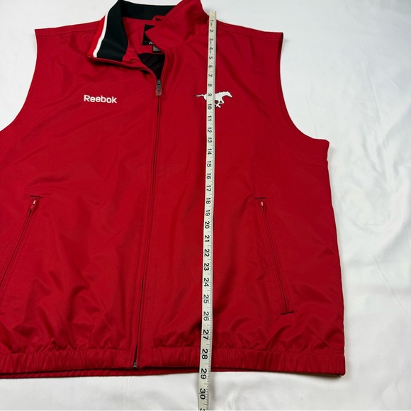Reebok CFL Calgary Stampeders Mens Vest Sz Large Full Zip Embroidered Red EUC C3 - Picture 7 of 7
